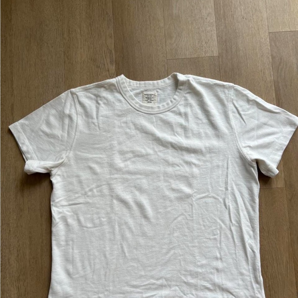 White Buck Mason Field Spec Heavy Tee 
In XL